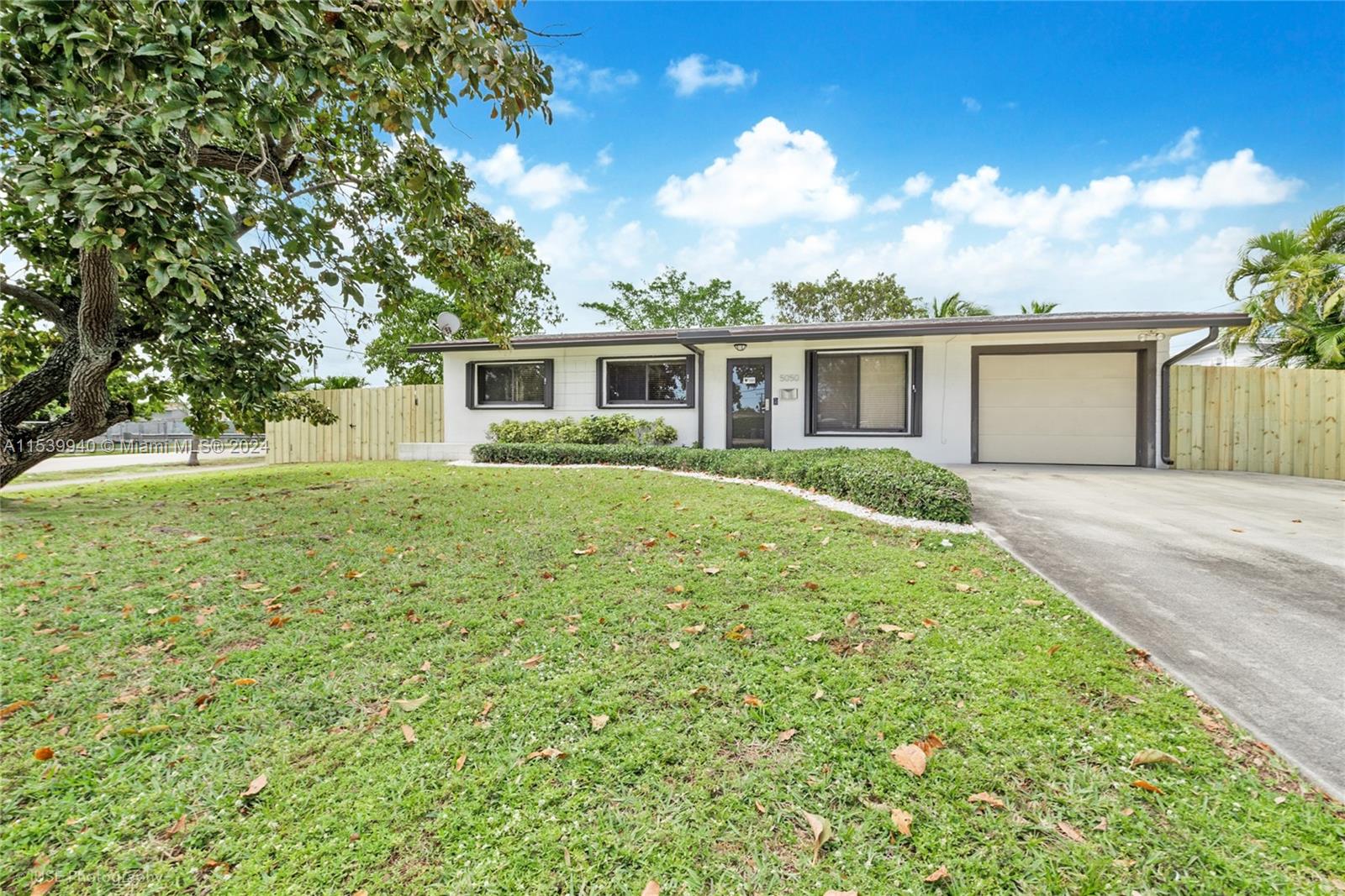 5050 SW 103rd Pl