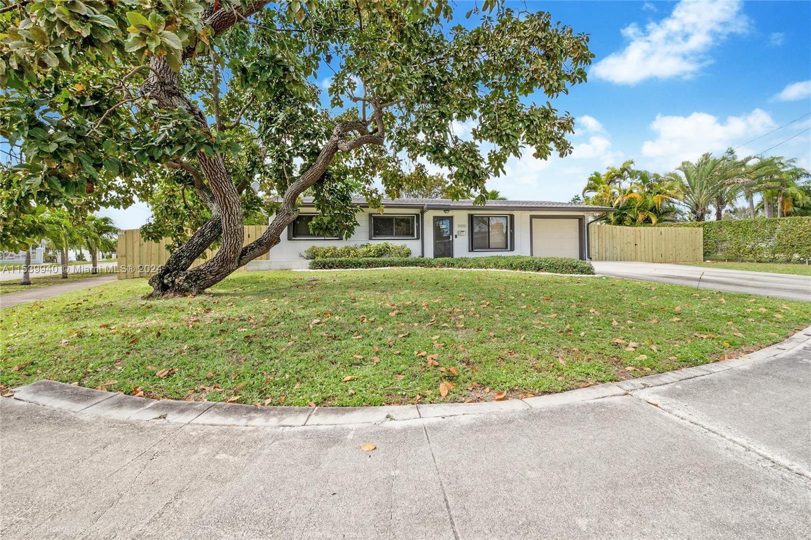 5050 SW 103rd Pl