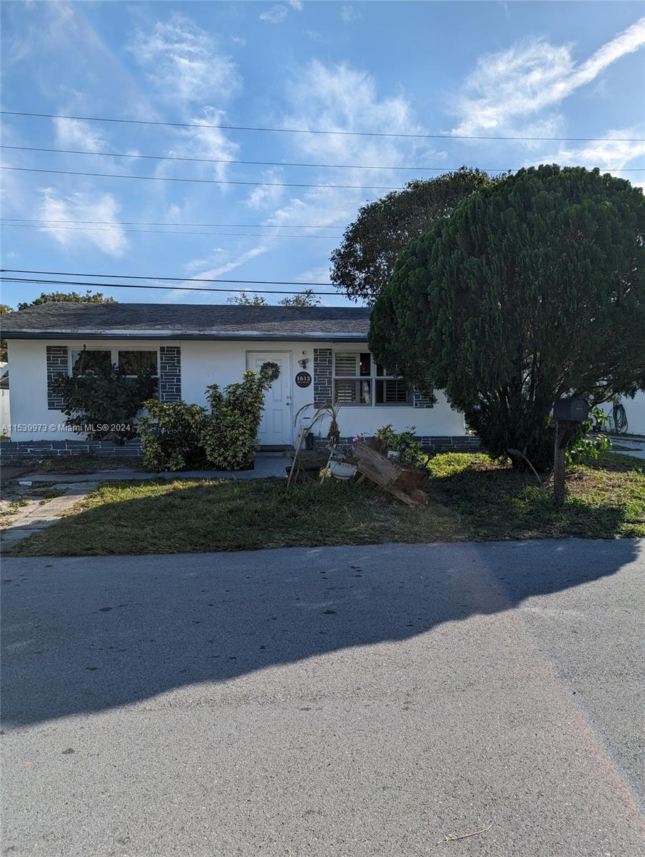 1612 NW 45th Ct