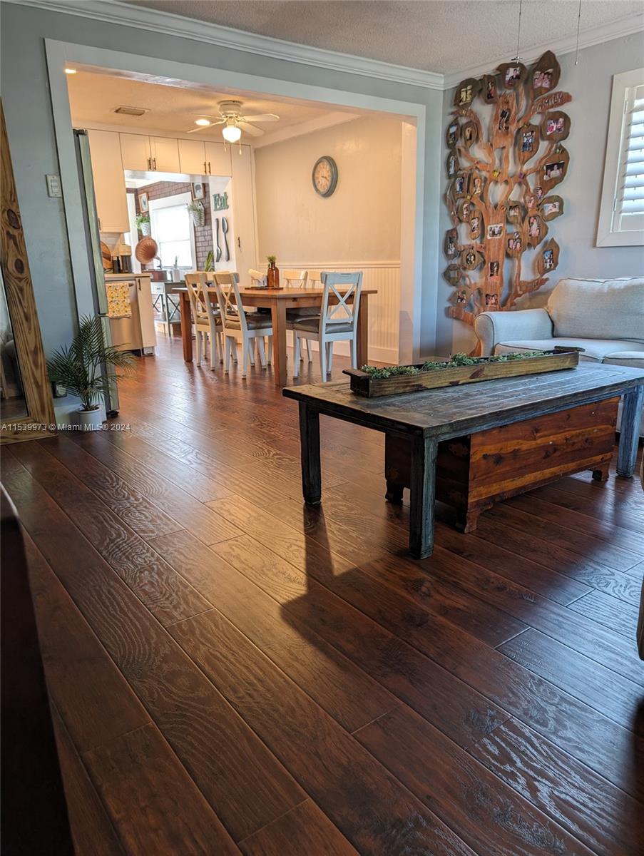1612 NW 45th Ct