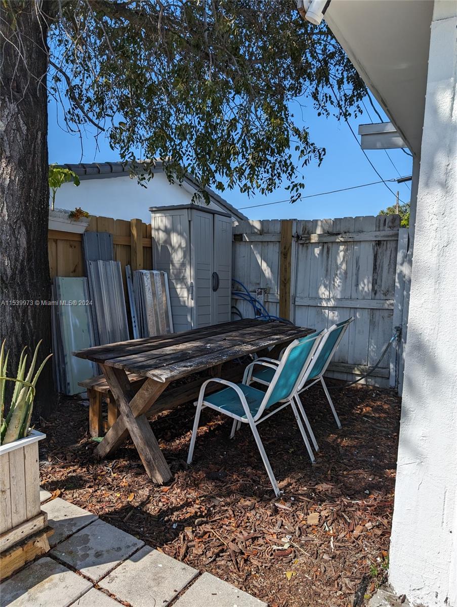 1612 NW 45th Ct