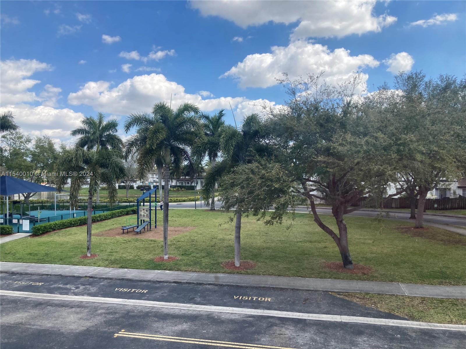 7718 NW 116th Ave # 7718