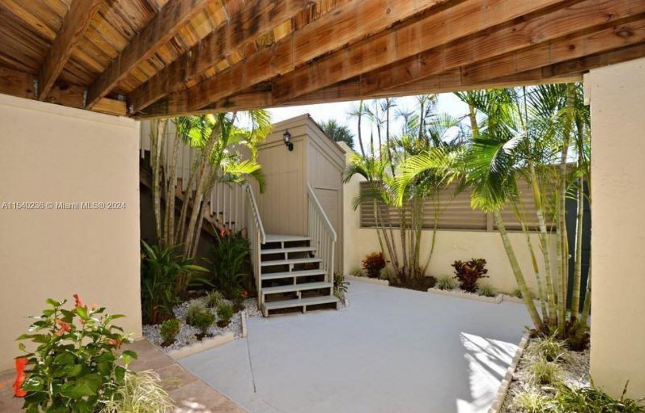 1605 S US Highway 1 # 10H