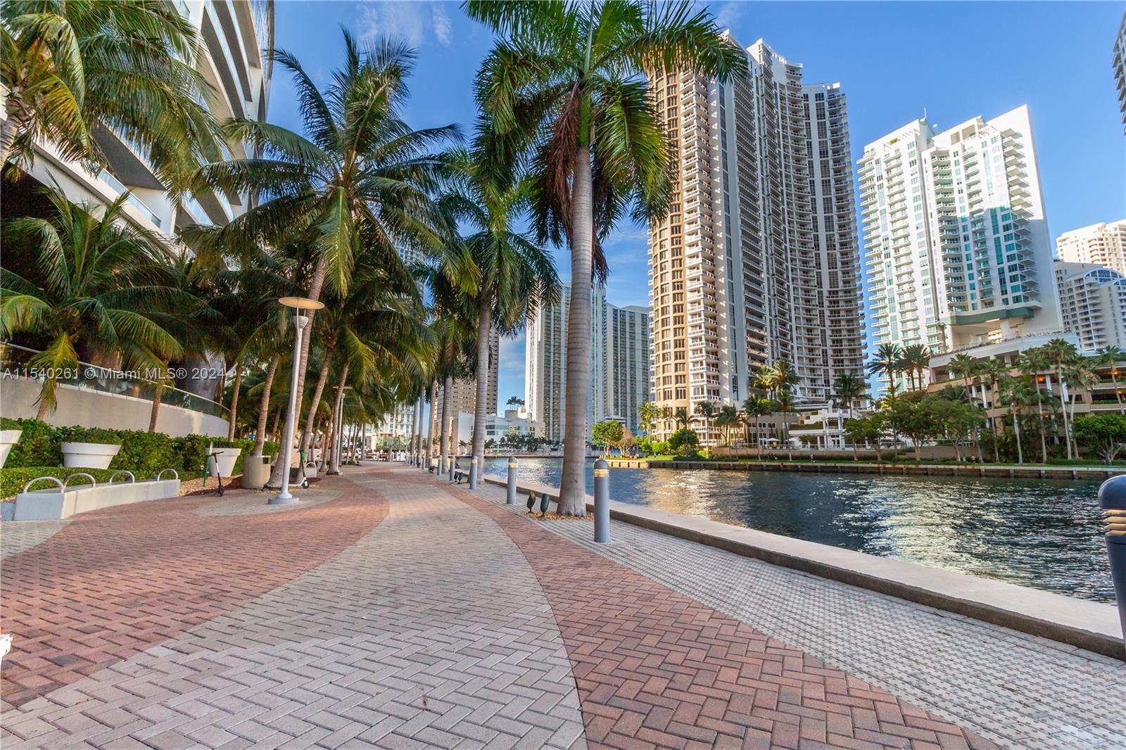 495 Brickell Ave # 5408