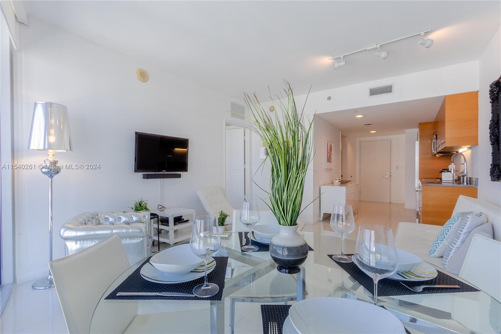 495 Brickell Ave # 5408