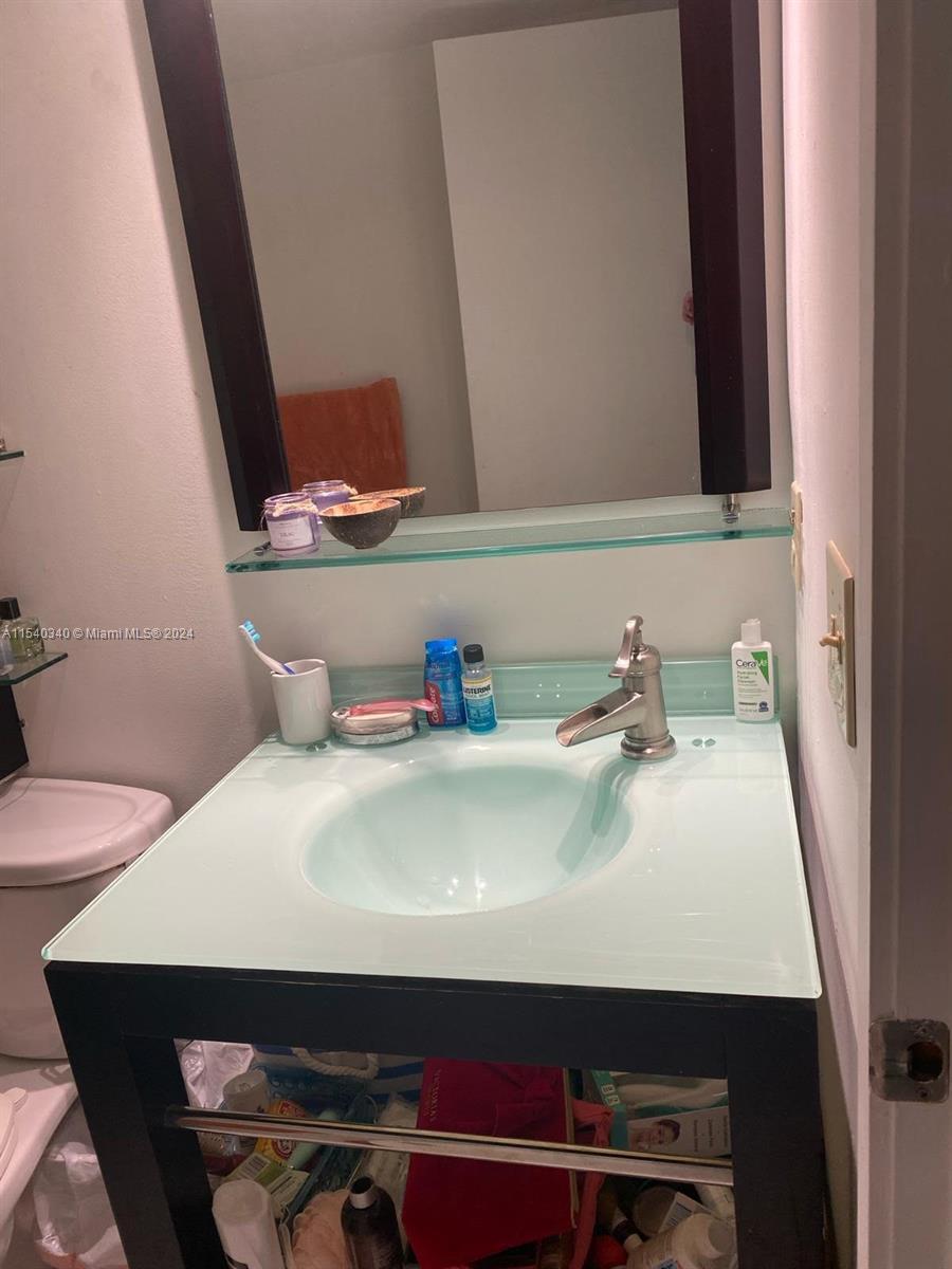 101 Ocean Lane Dr # 302
