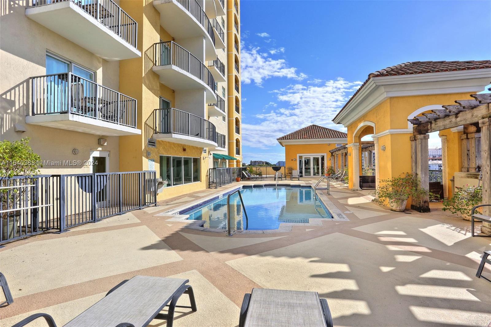 1627 SW 37th Ave # 707