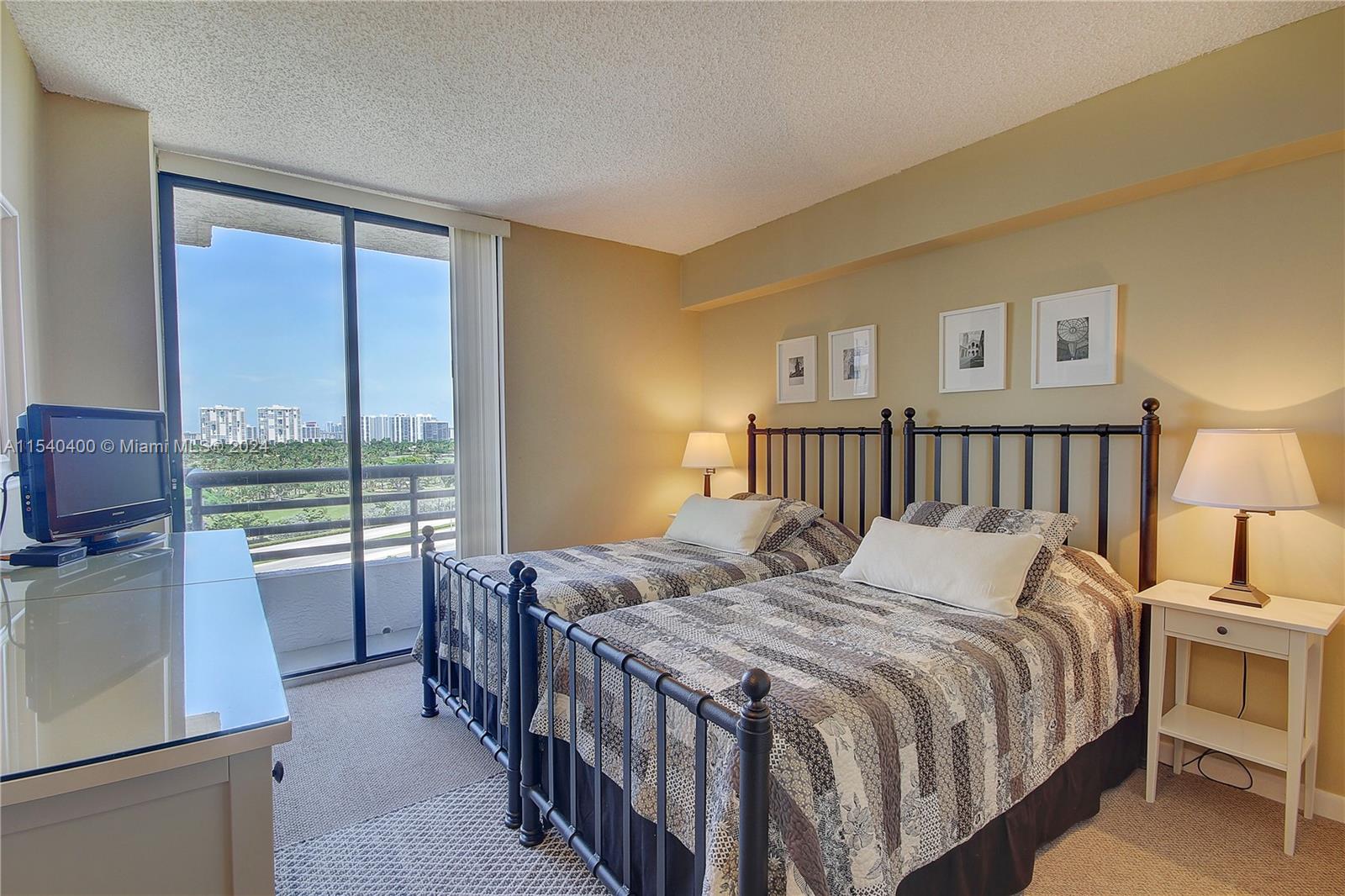 3300 NE 191st St # 1011