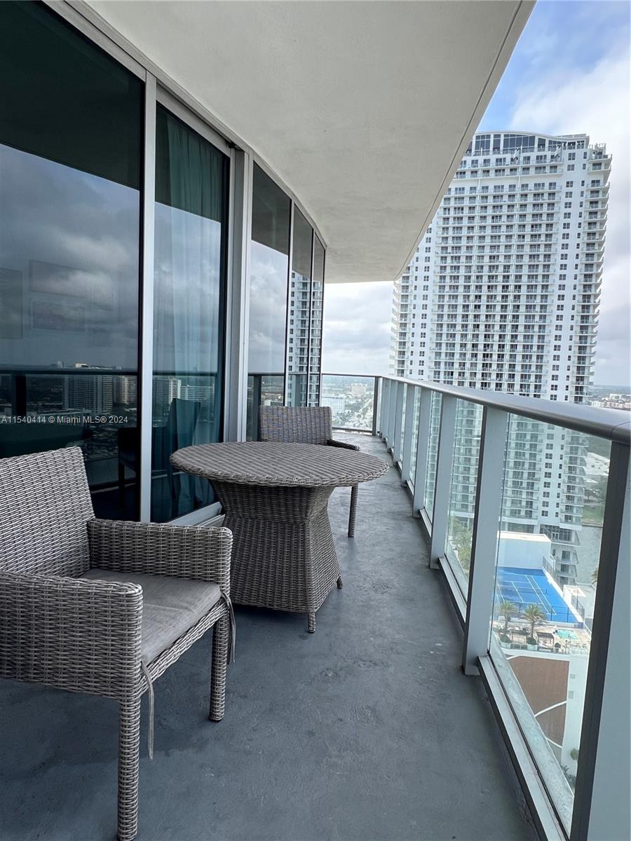 4111 S Ocean Dr # 2112
