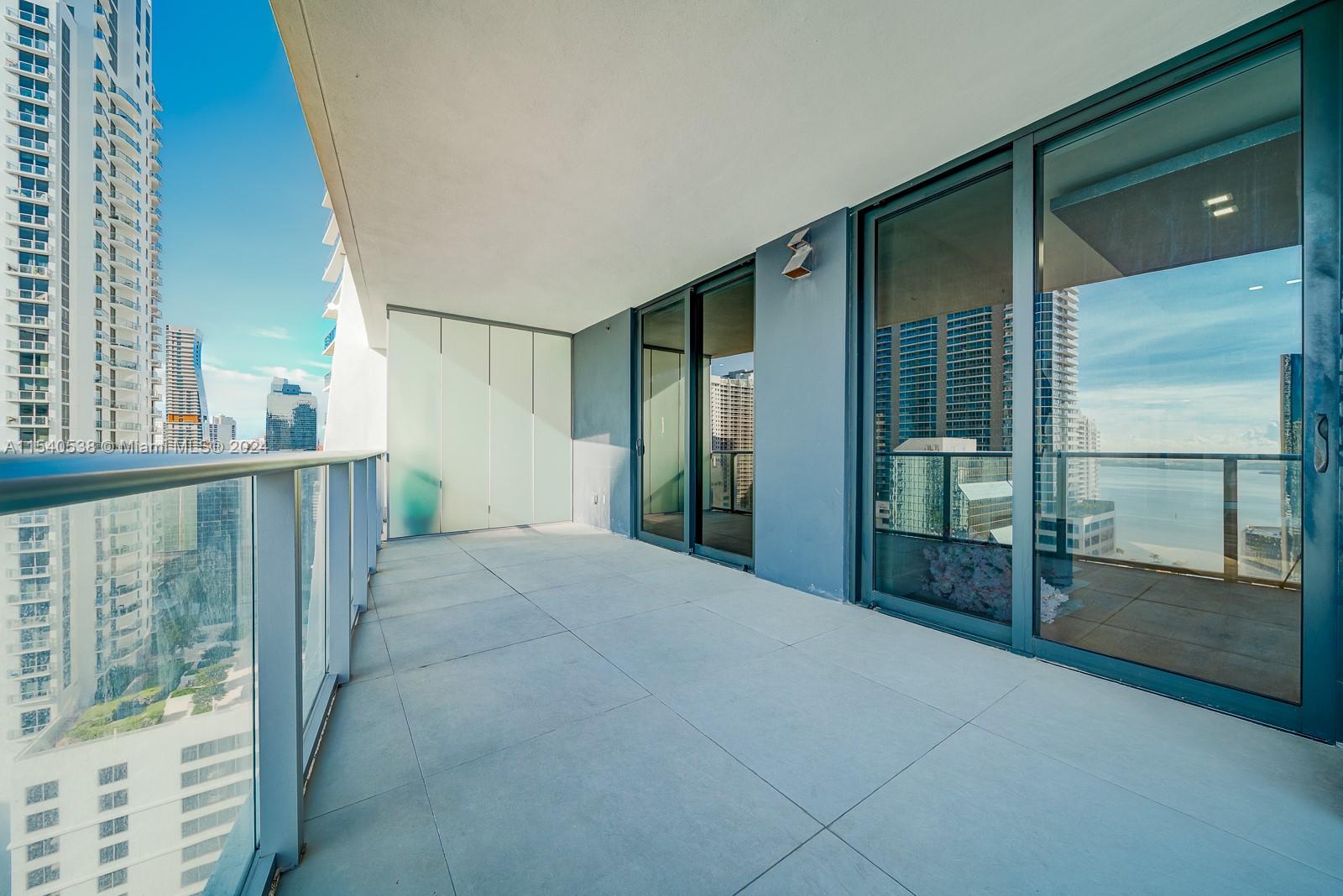 1010 Brickell Ave # 2501