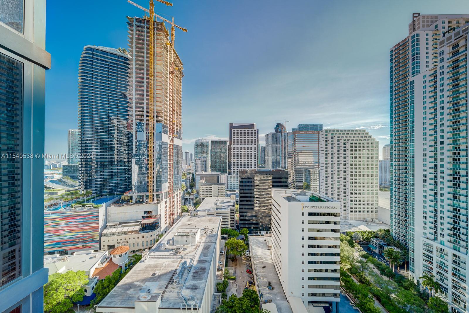 1010 Brickell Ave # 2501