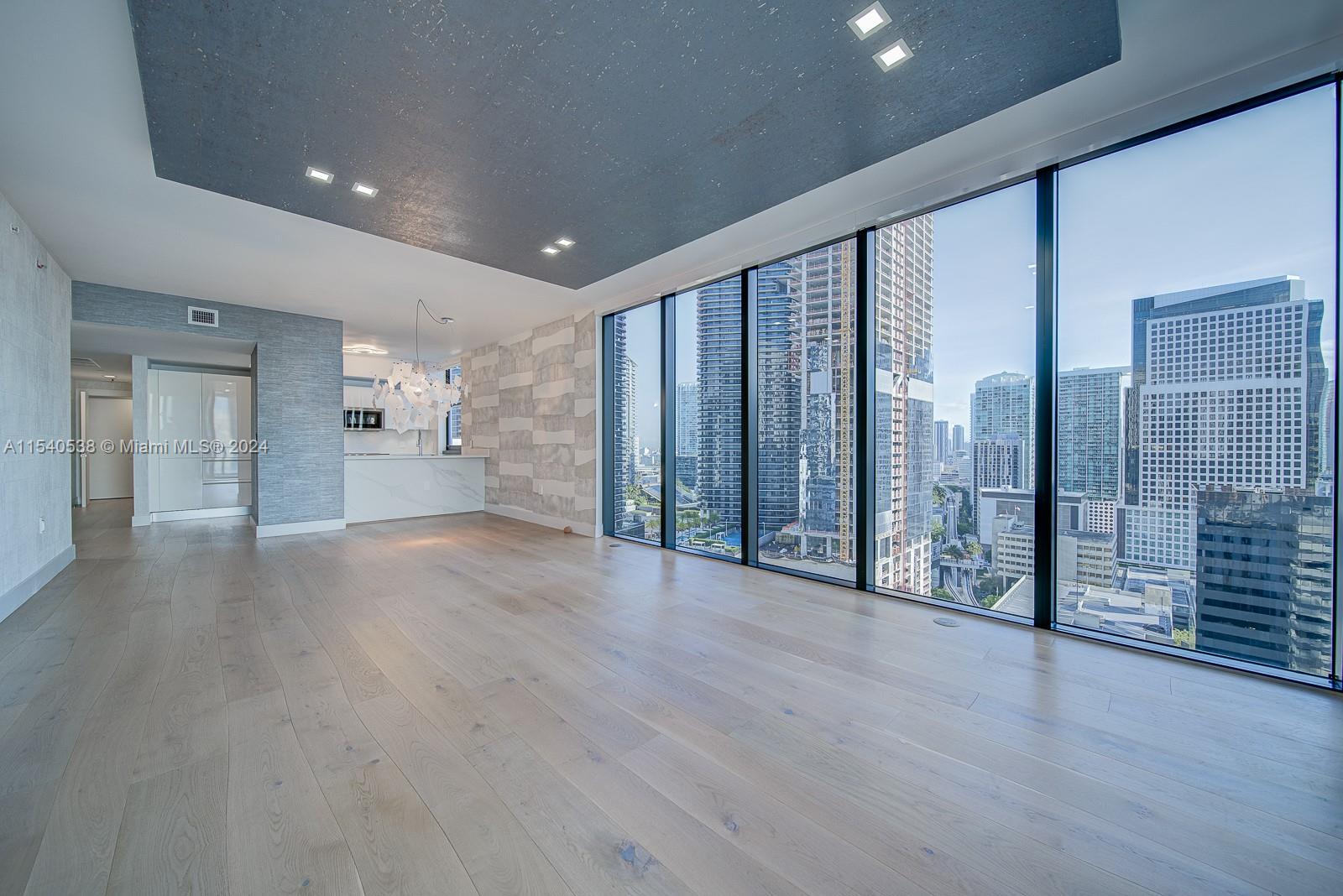1010 Brickell Ave # 2501