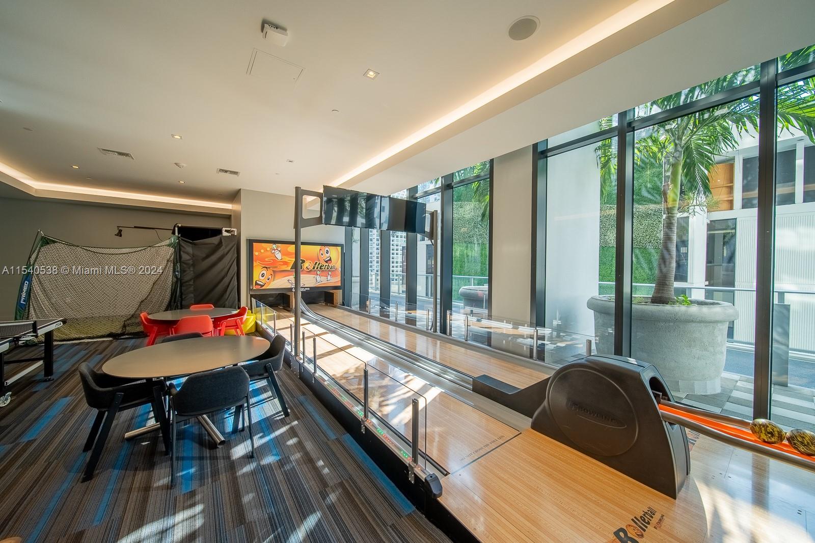 1010 Brickell Ave # 2501