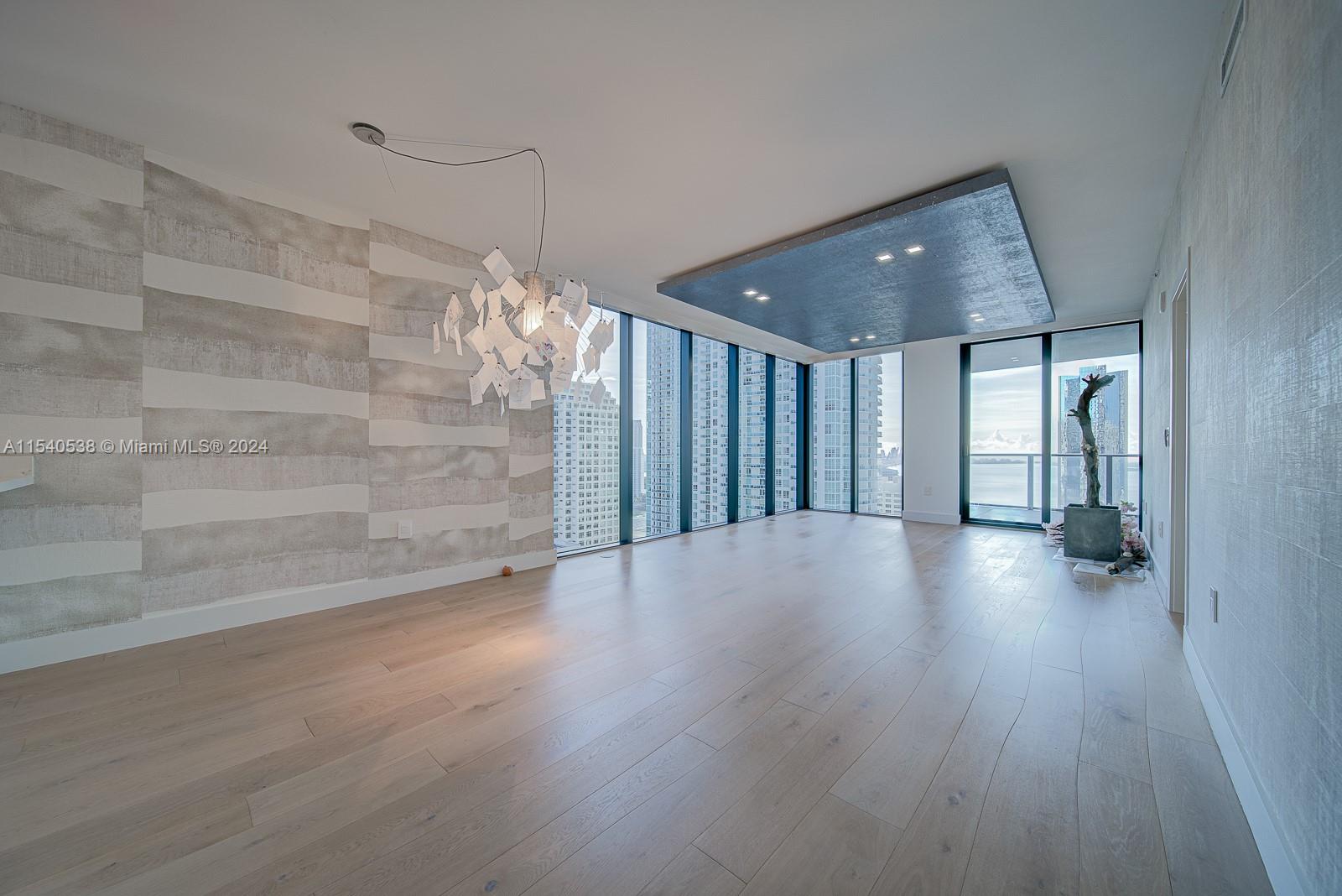 1010 Brickell Ave # 2501