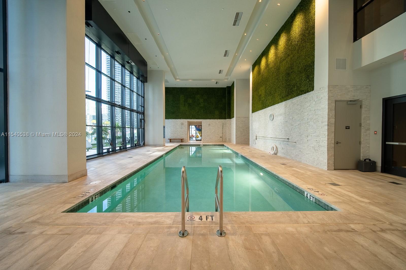 1010 Brickell Ave # 2501