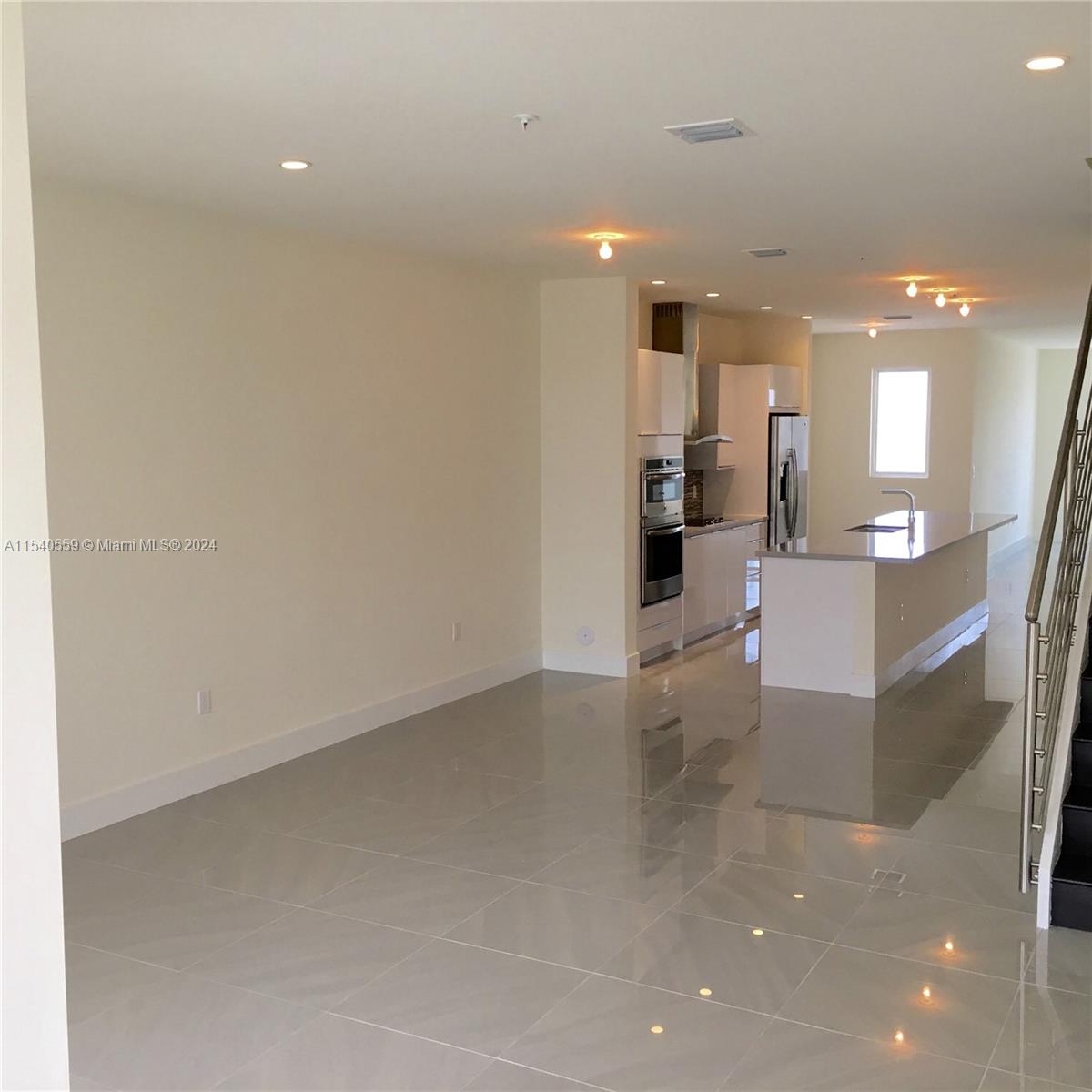 10280 NW 63rd Ter # 202