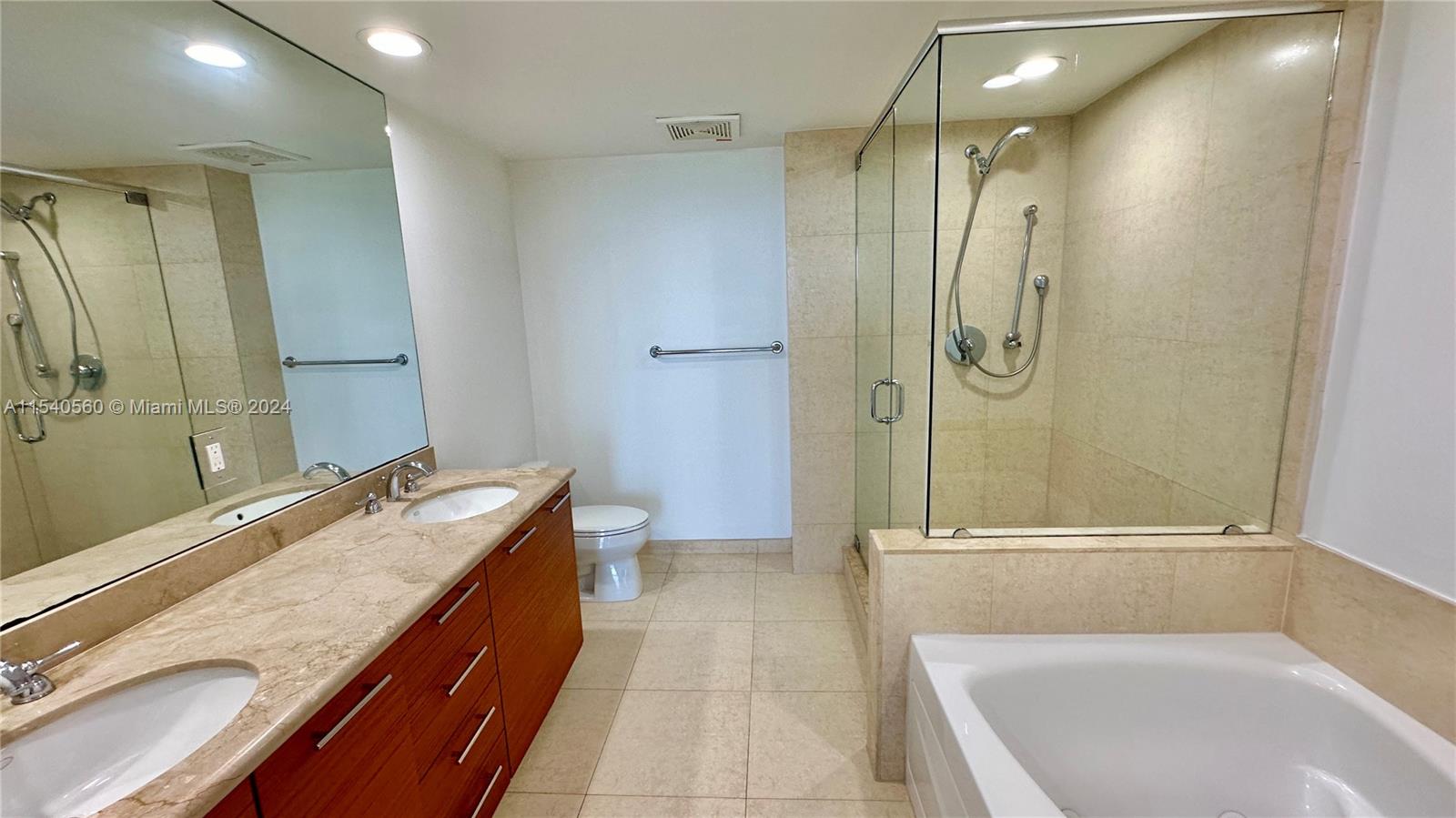 50 Biscayne Blvd # 3910
