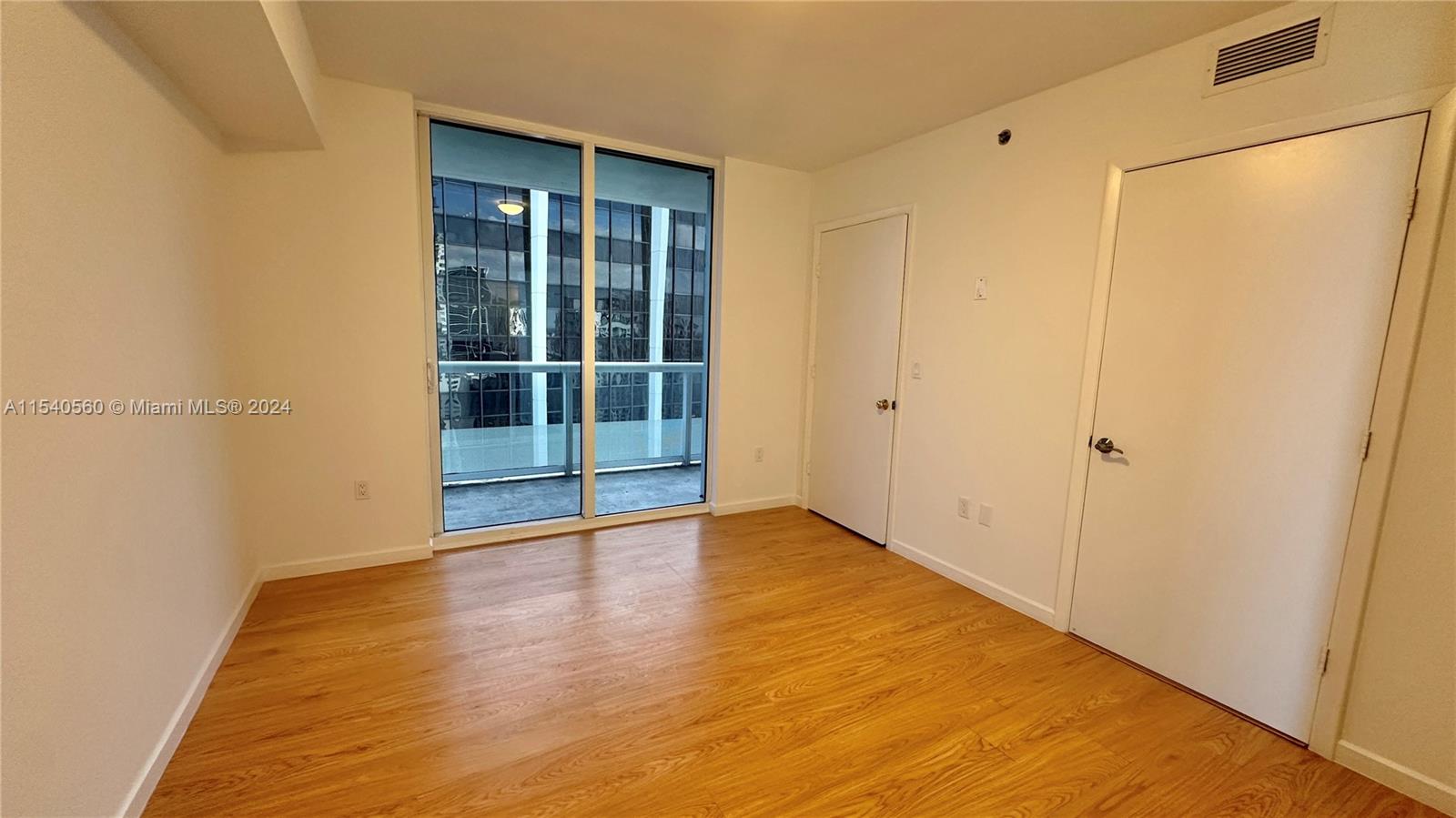 50 Biscayne Blvd # 3910