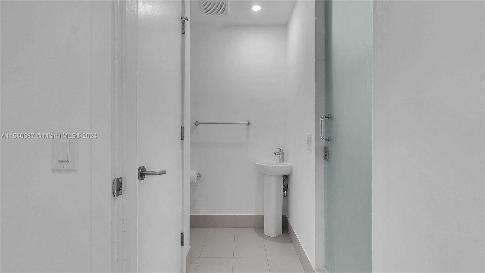 501 NE 31st St # 1704