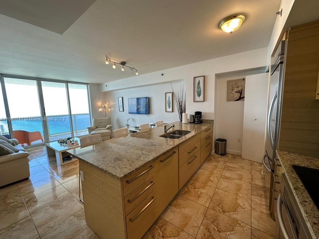 1830 S Ocean Dr # 4912