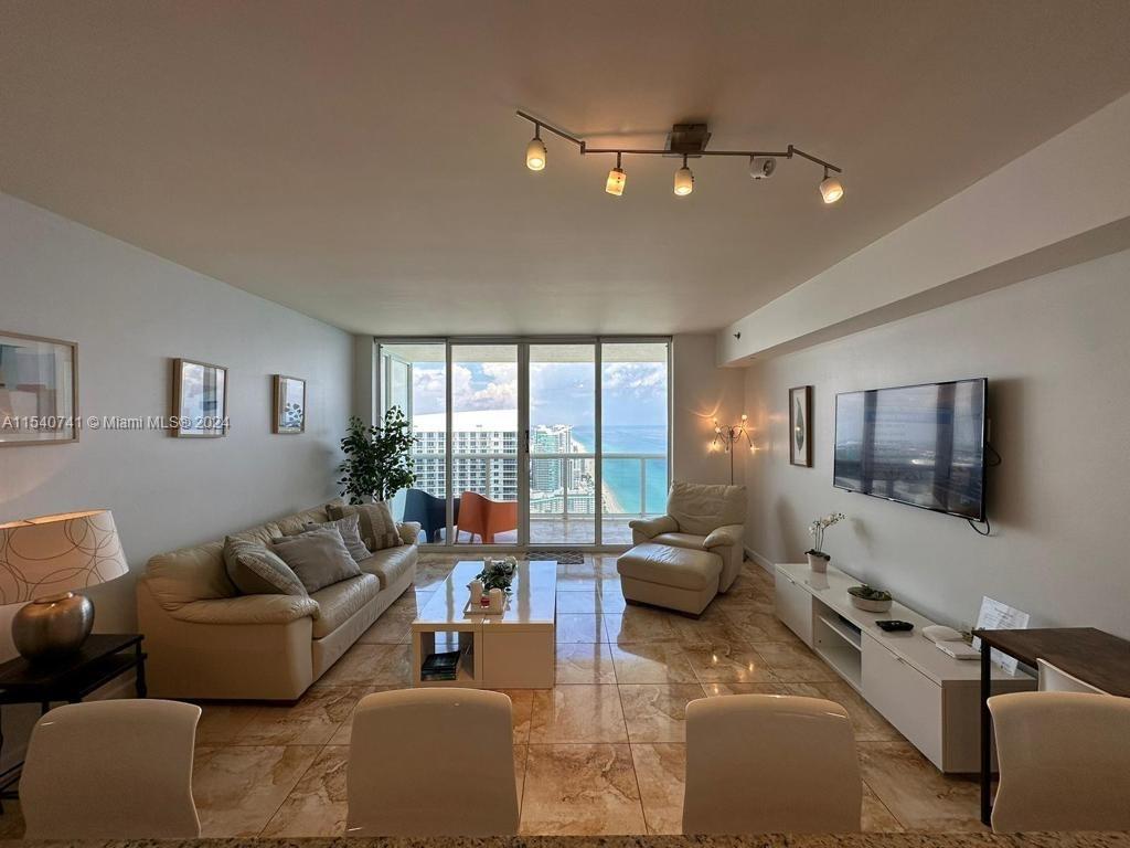 1830 S Ocean Dr # 4912
