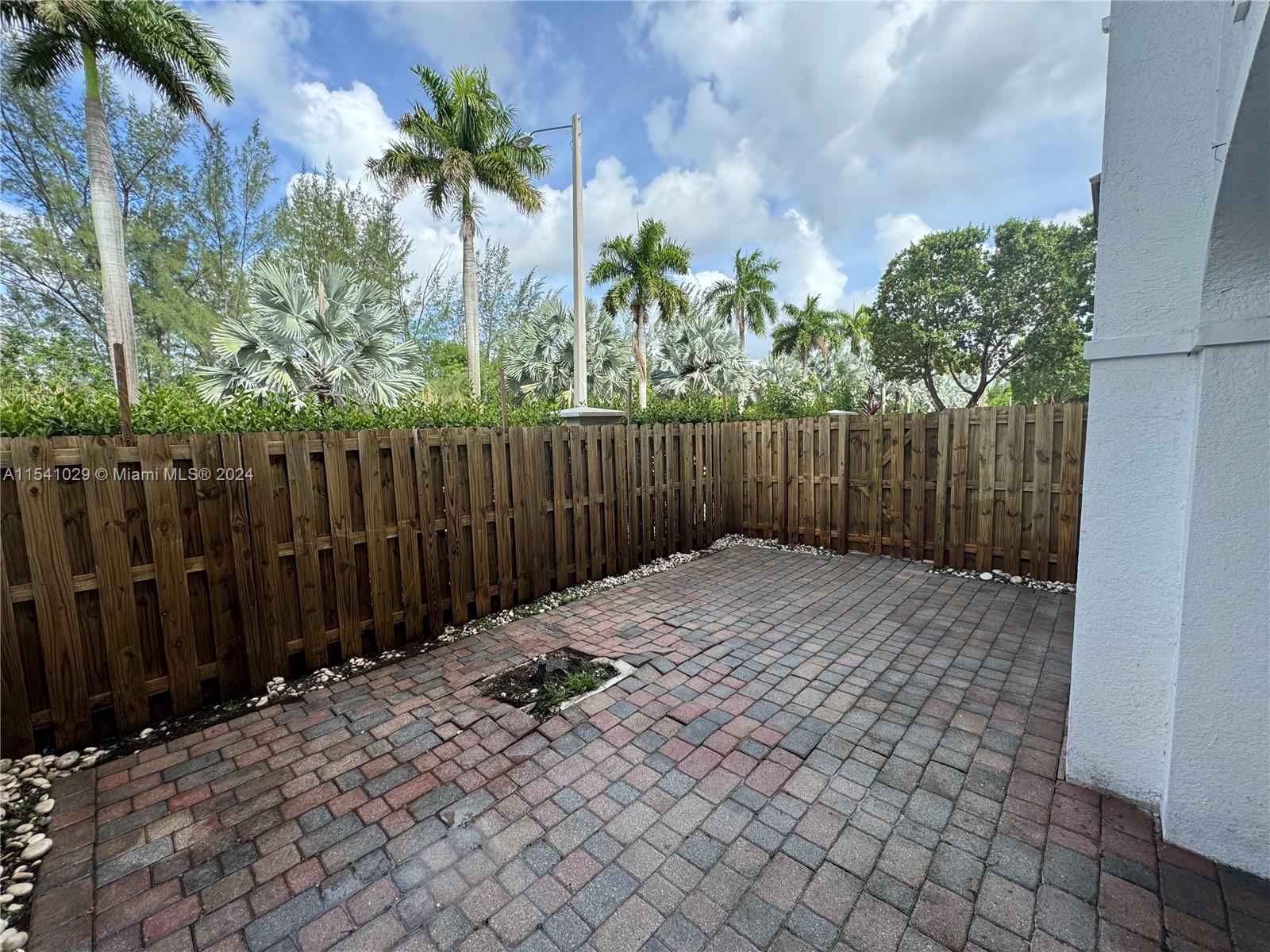 8740 NW 97th Ave # 105