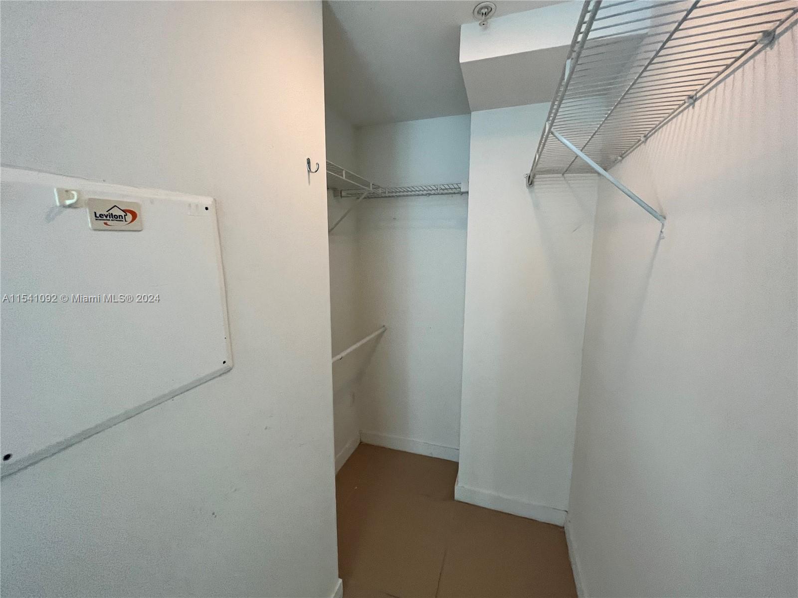 300 S Biscayne Blvd # 406 Unit: L-406