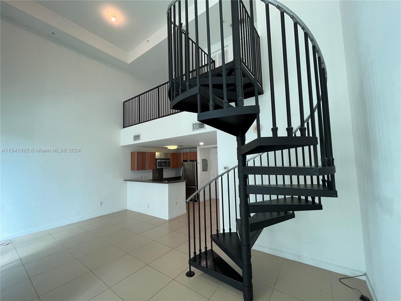 300 S Biscayne Blvd # 406 Unit: L-406