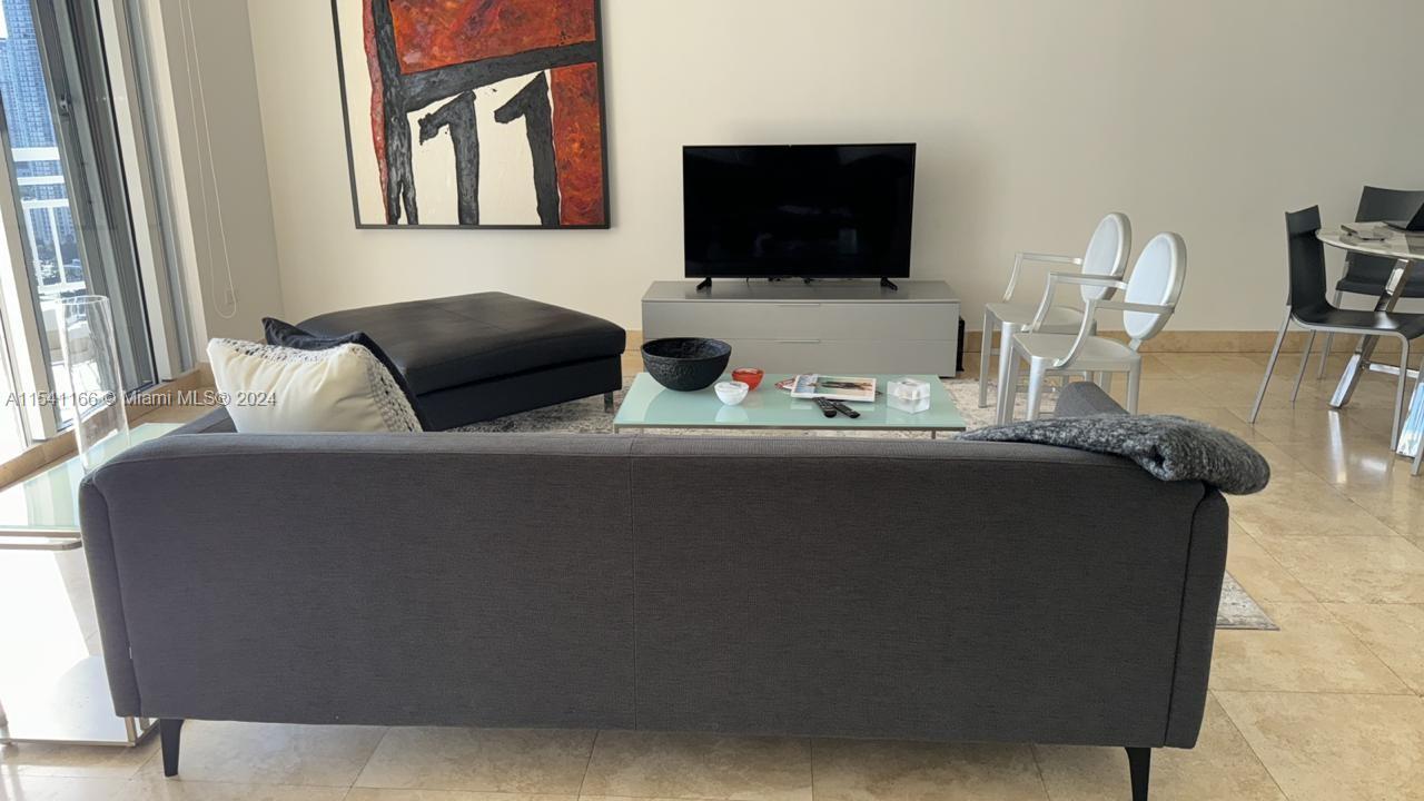 848 Brickell Key Dr # 3303
