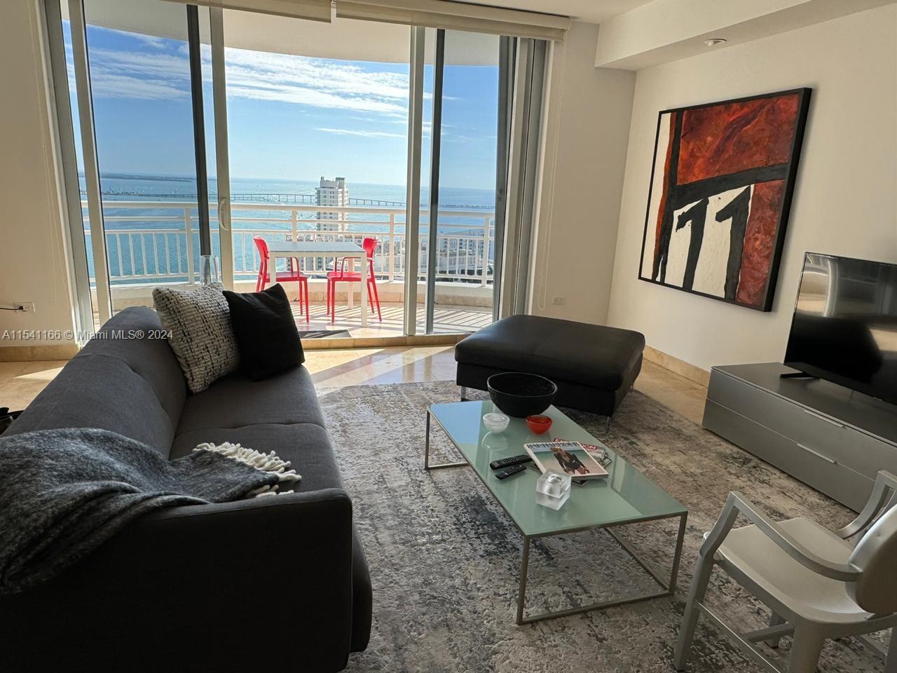 848 Brickell Key Dr # 3303