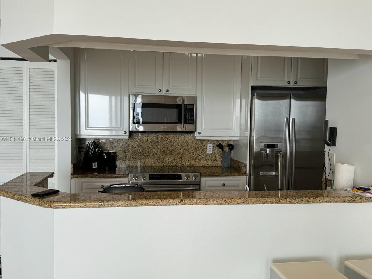848 Brickell Key Dr # 3303