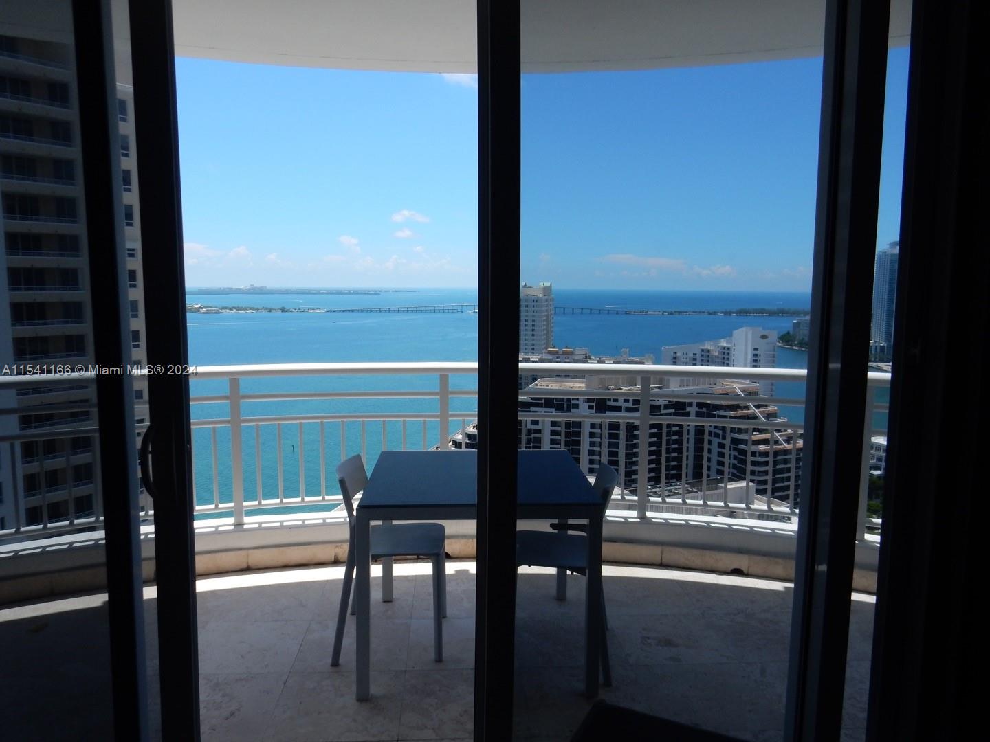 848 Brickell Key Dr # 3303