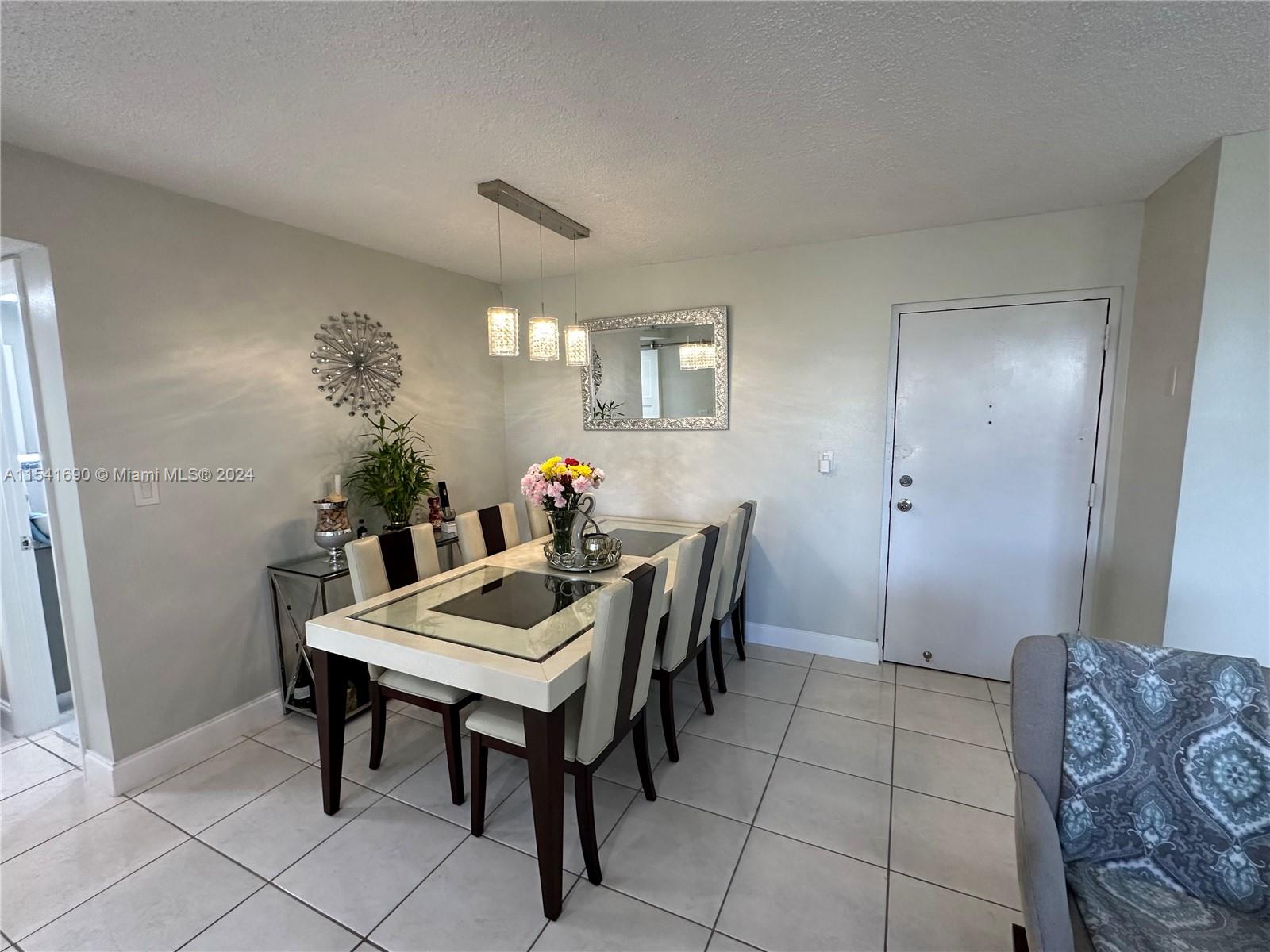 9410 W Flagler St # 410