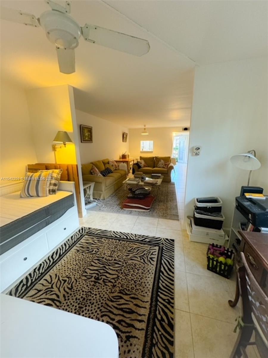 9800 SUNRISE LAKES BLVD Unit: 109