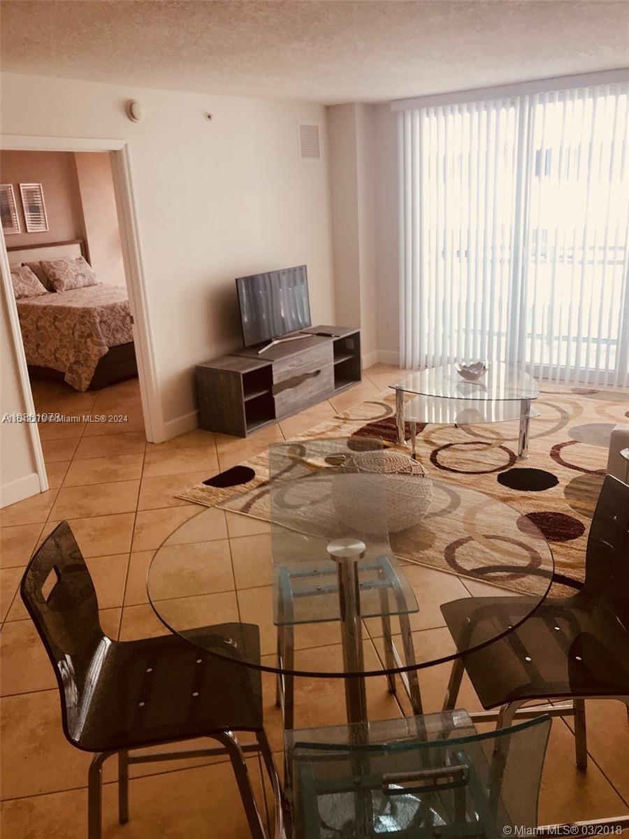 6917 Collins Ave # 912