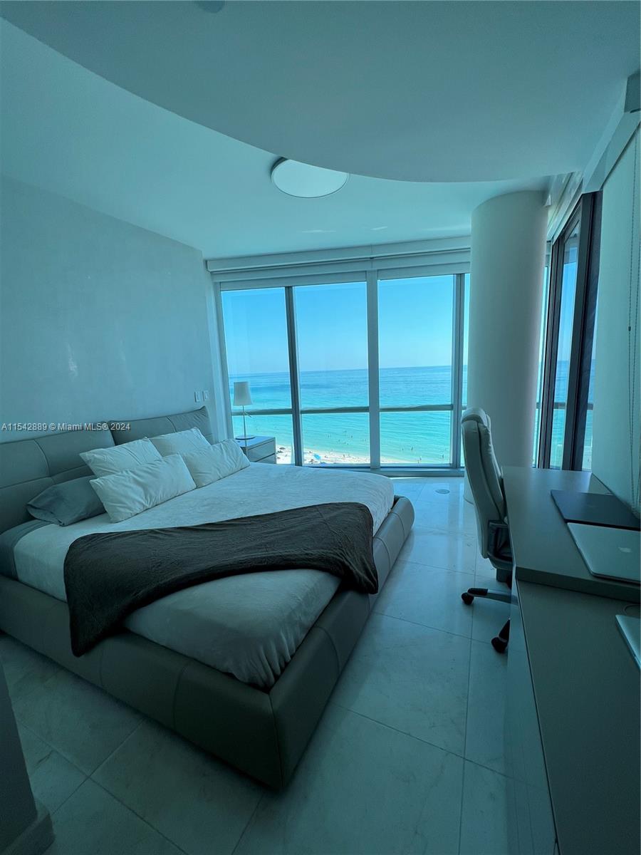 17121 Collins Ave # 903