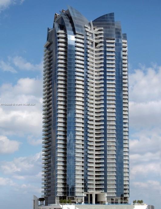 17121 Collins Ave # 903