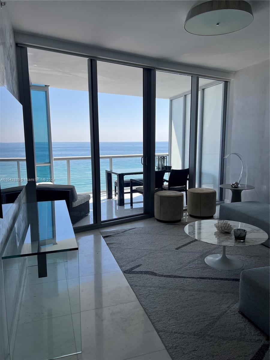17121 Collins Ave # 903