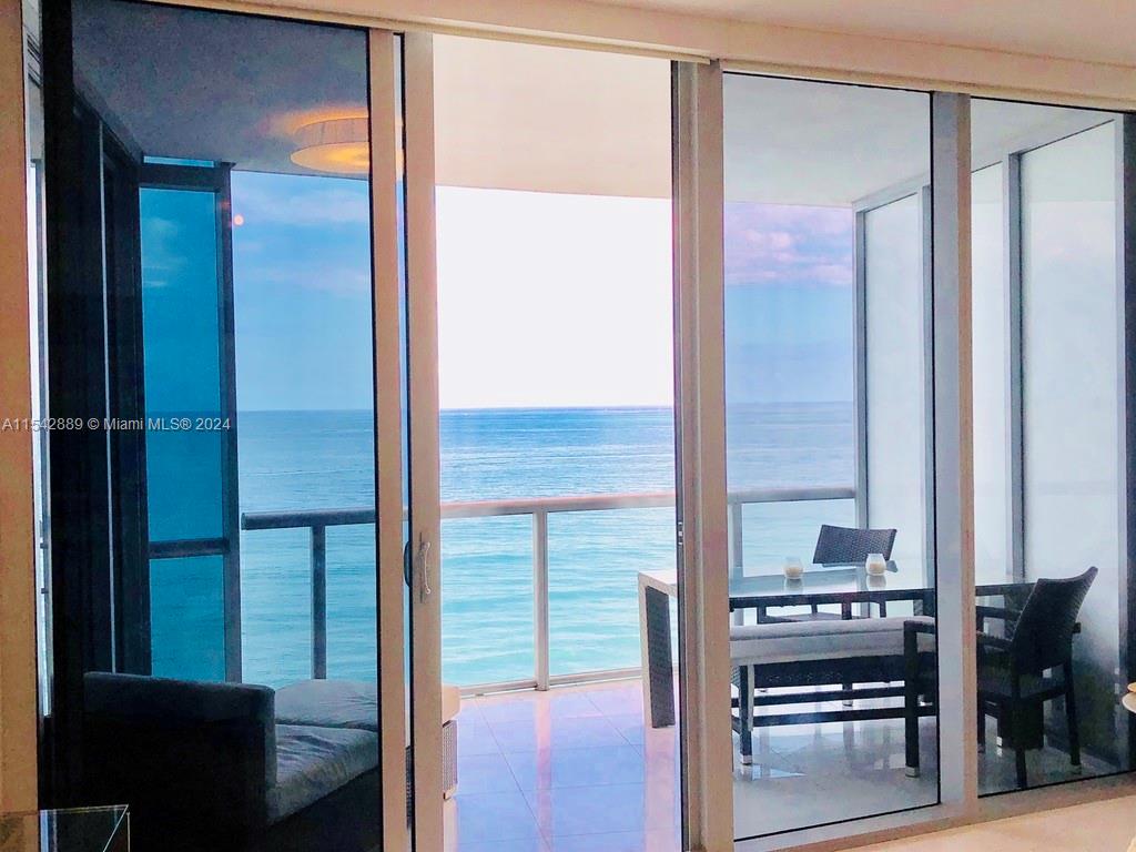 17121 Collins Ave # 903