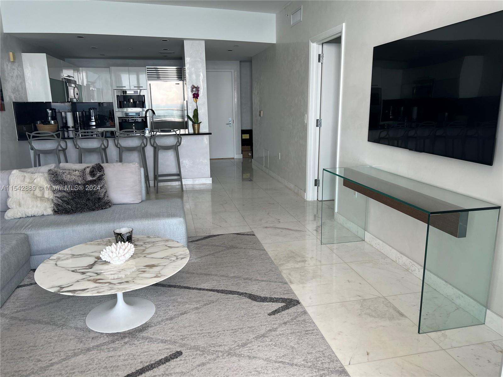17121 Collins Ave # 903