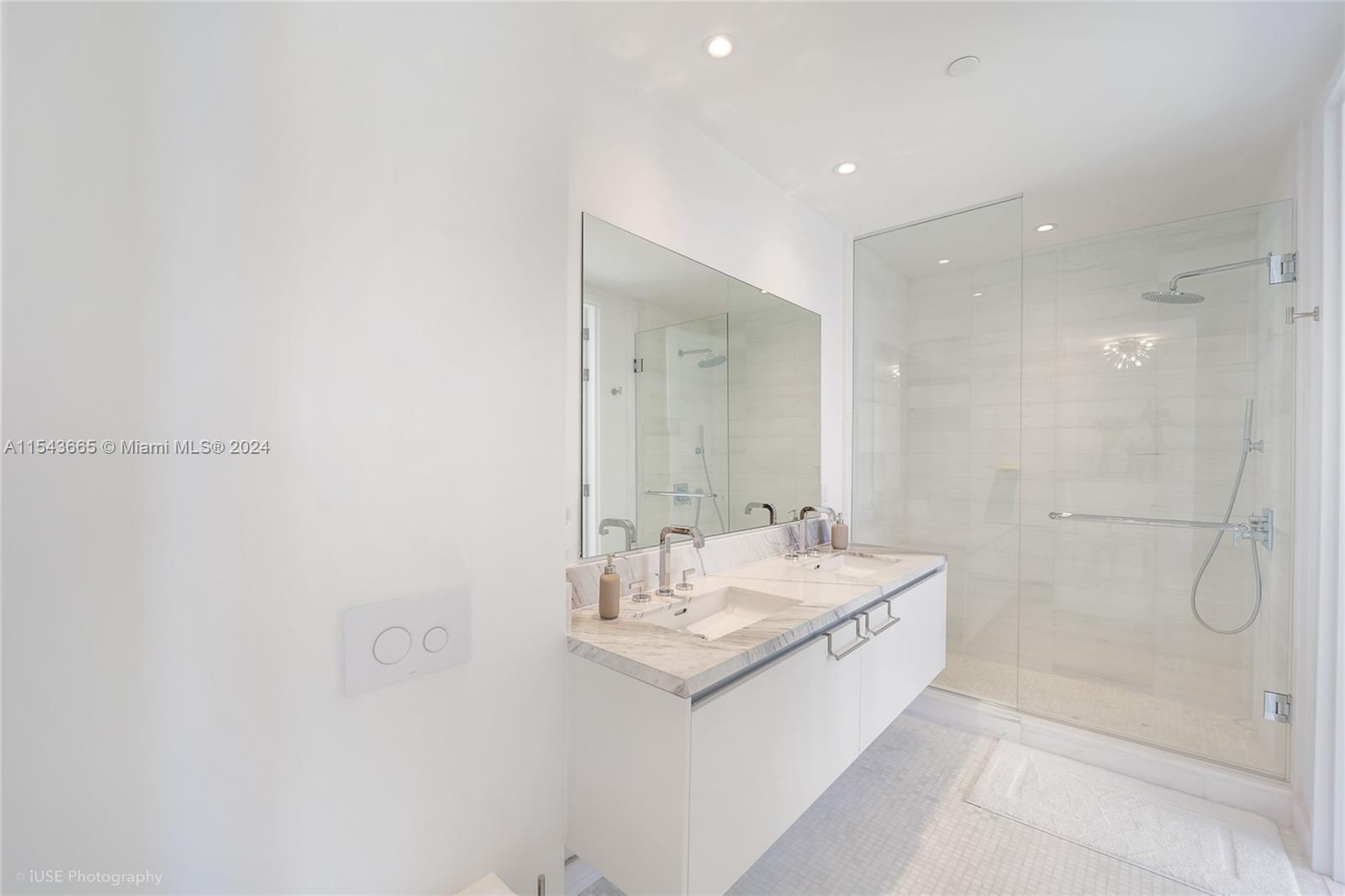 700 NE 26 Ter # 3204