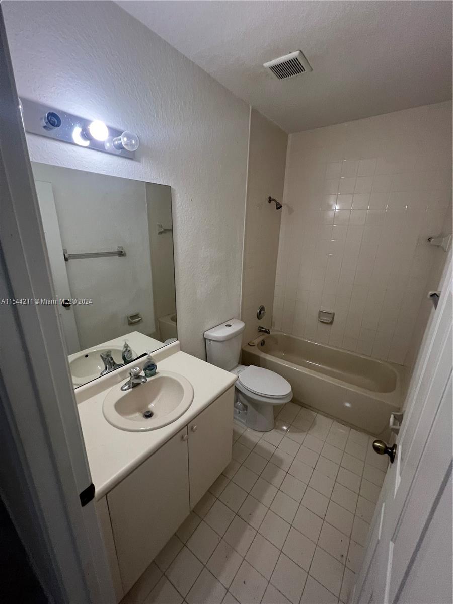 1421 SE 24th Dr # 1421