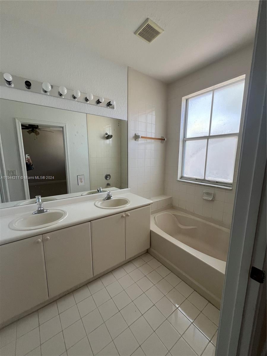1421 SE 24th Dr # 1421