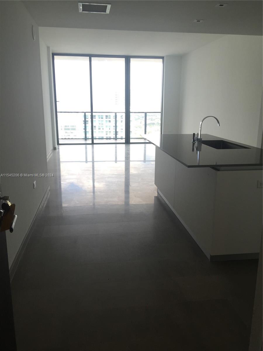 68 SE 6th St # 3406