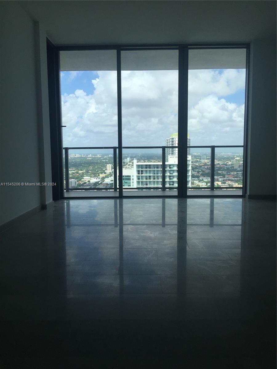 68 SE 6th St # 3406