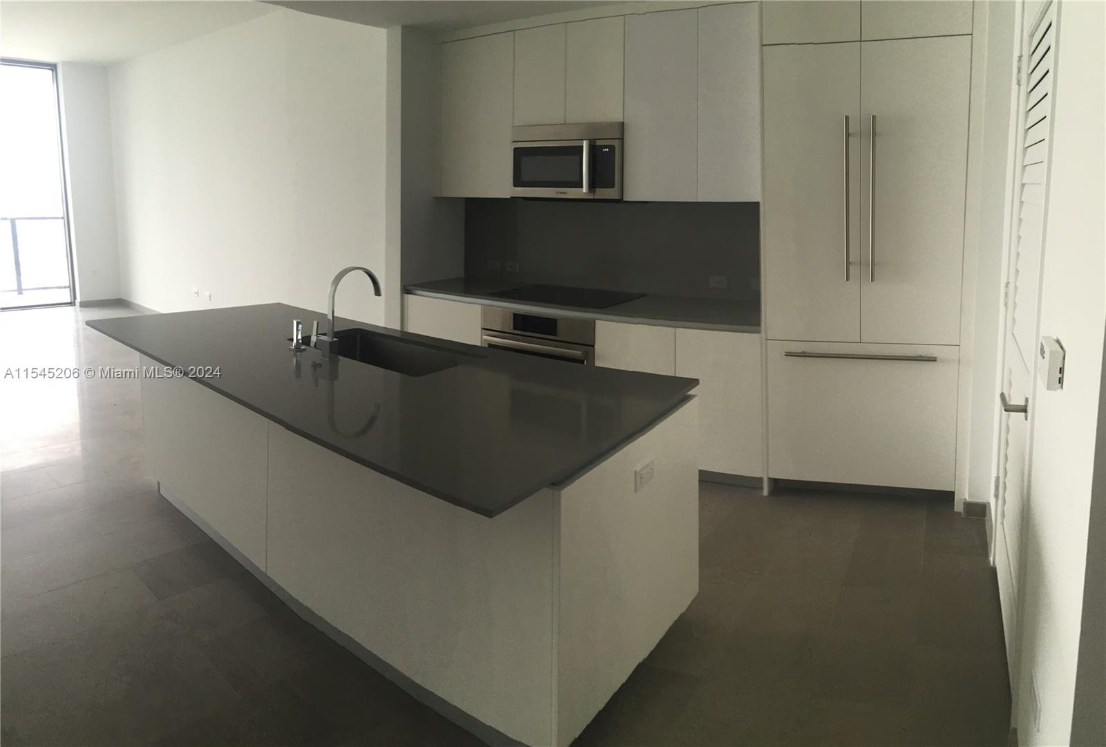 68 SE 6th St # 3406