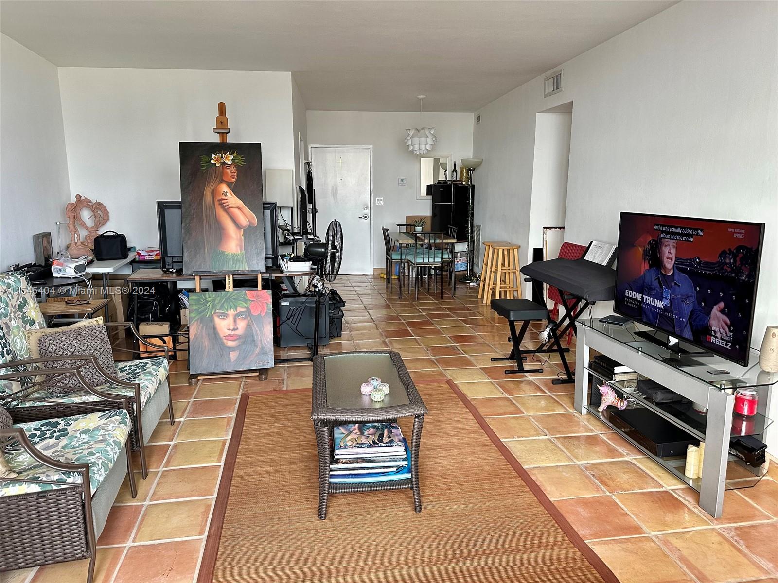 7441 Wayne Ave # 12N