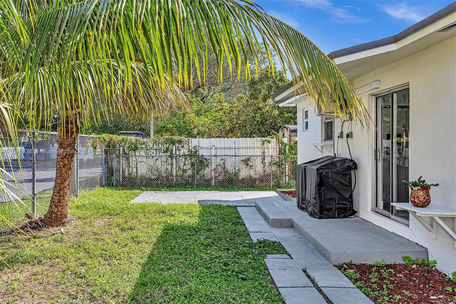 1623 NW 16th Ter # 2