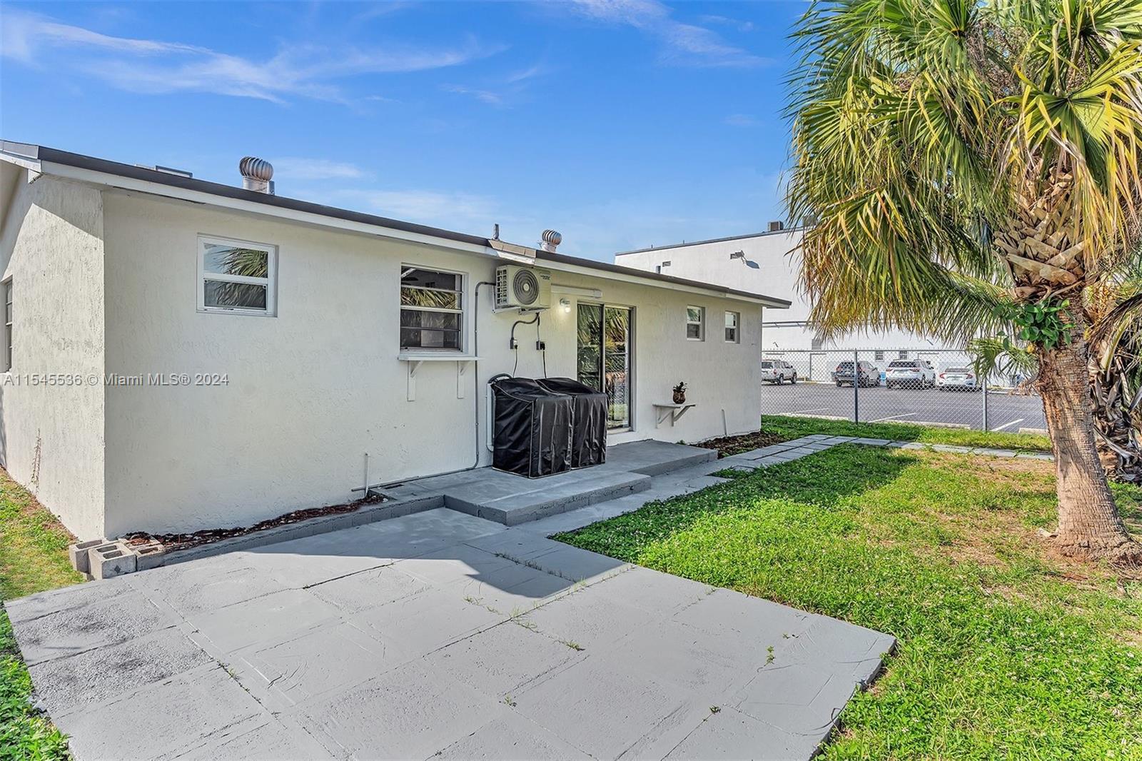 1623 NW 16th Ter # 2