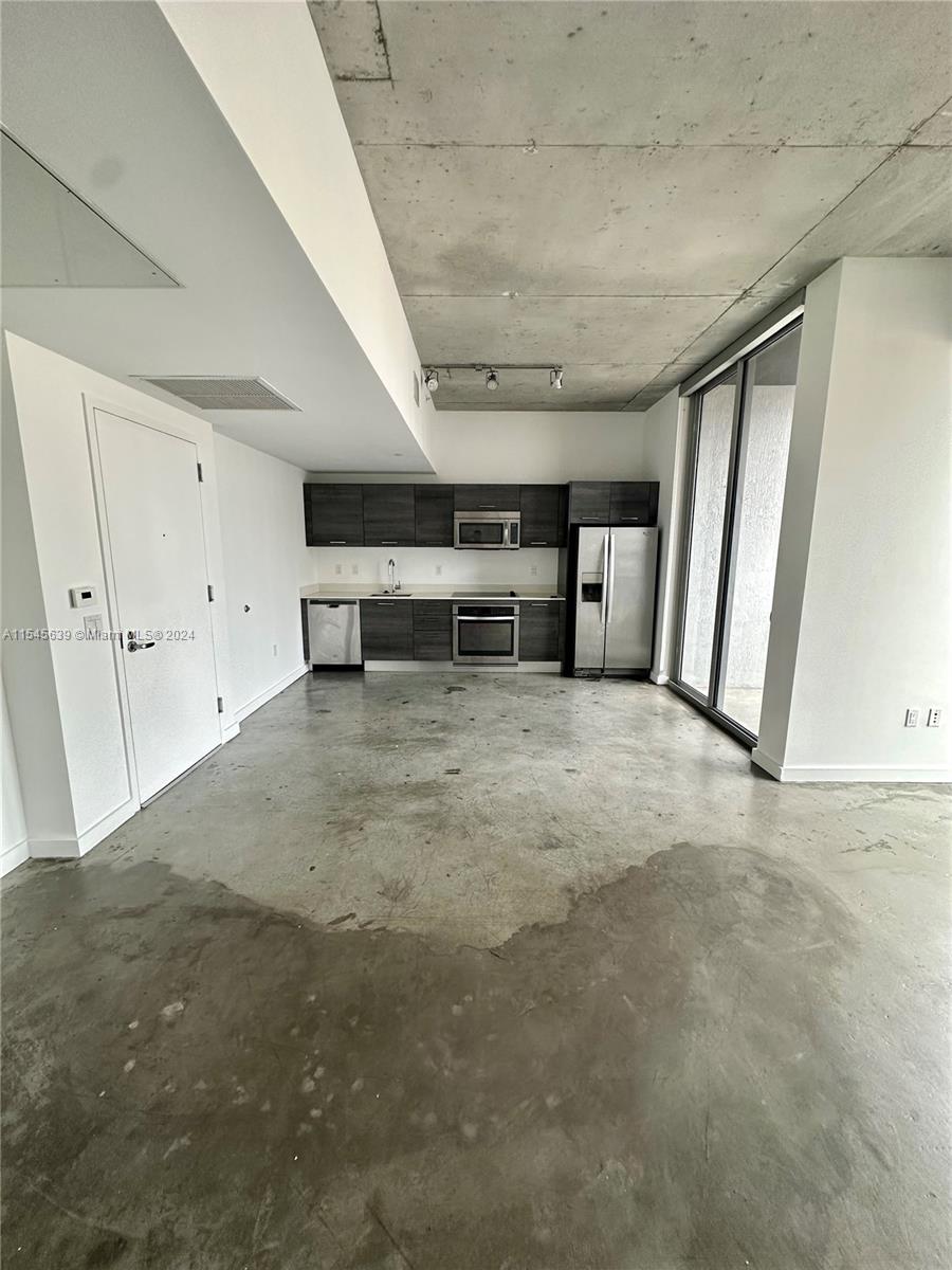 151 SE 1st St # 1608